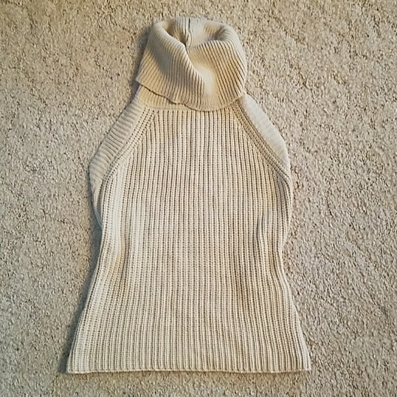 VENUS Tops - 2/$20 VENUS knit sleeveless backless turtle neck